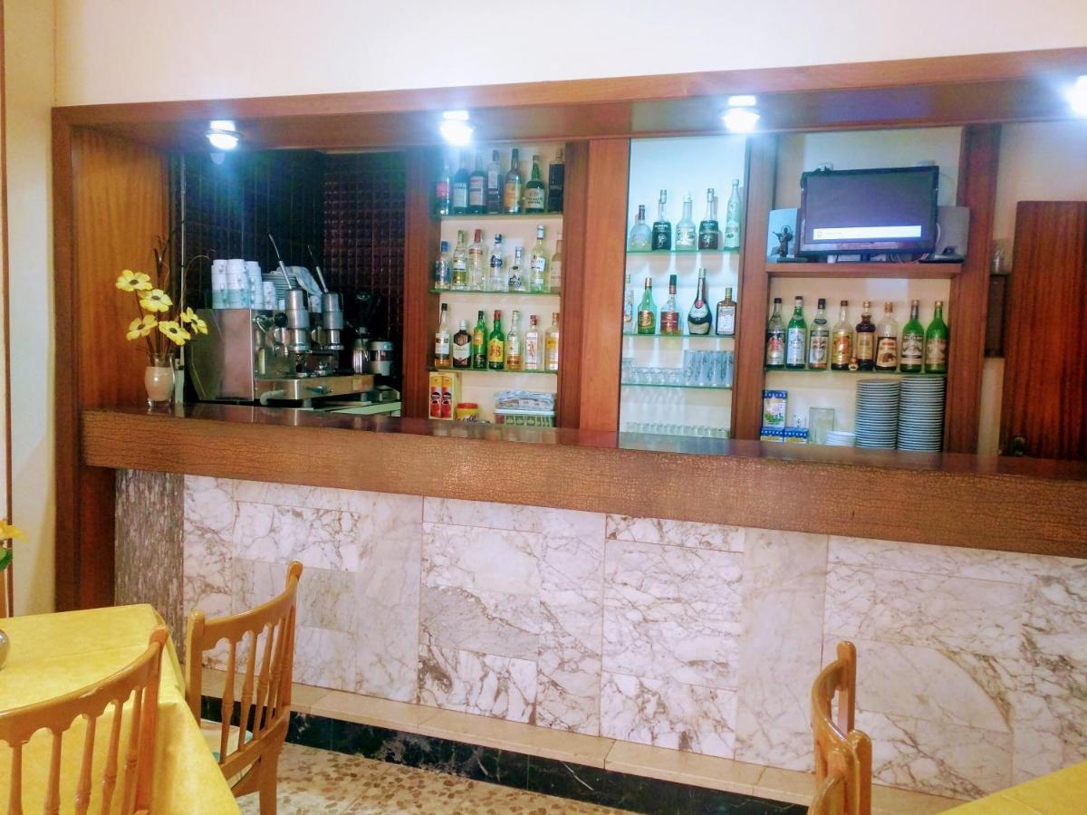 Hostal Torre Mar Salou Exterior foto