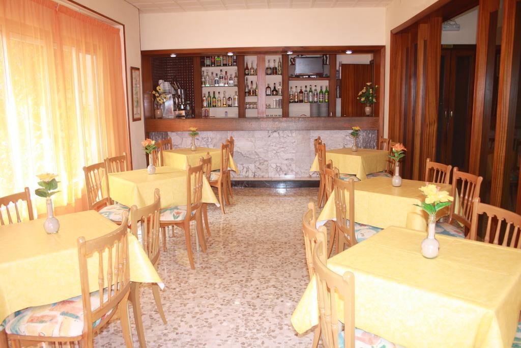 Hostal Torre Mar Salou Exterior foto