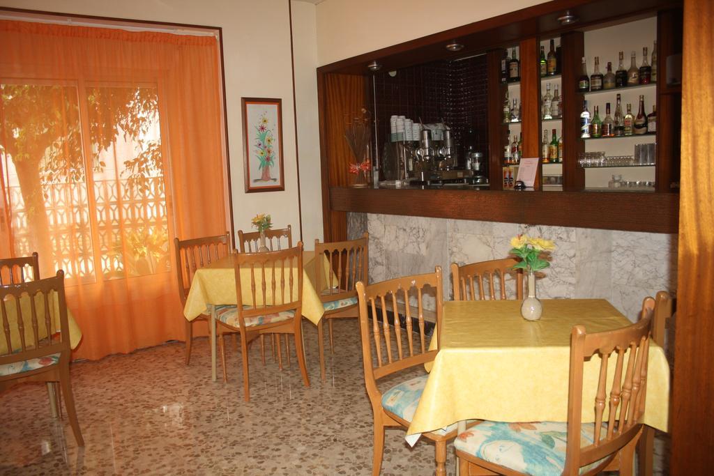 Hostal Torre Mar Salou Exterior foto