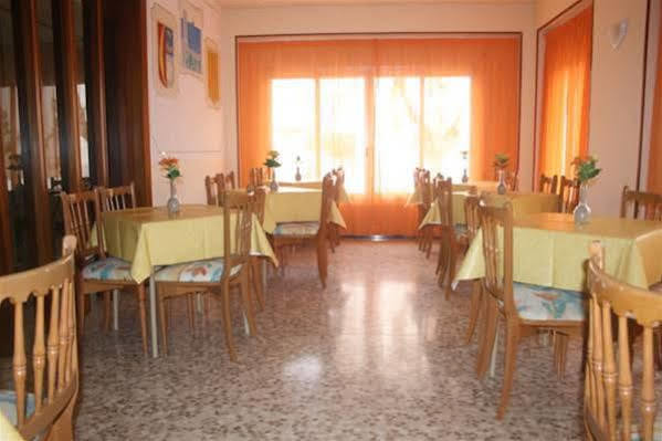 Hostal Torre Mar Salou Exterior foto